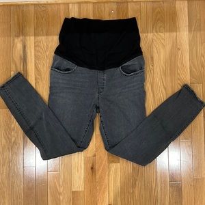 HATCH maternity jeans. Size 33 black